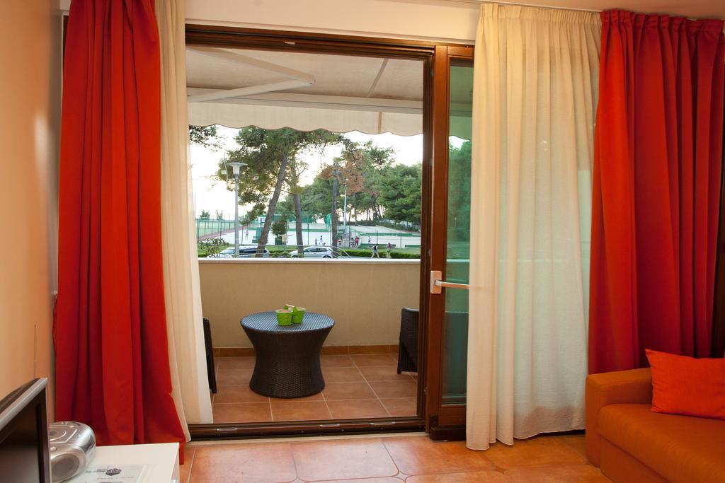 Residence Apartments Anamaria Podstrana Esterno foto