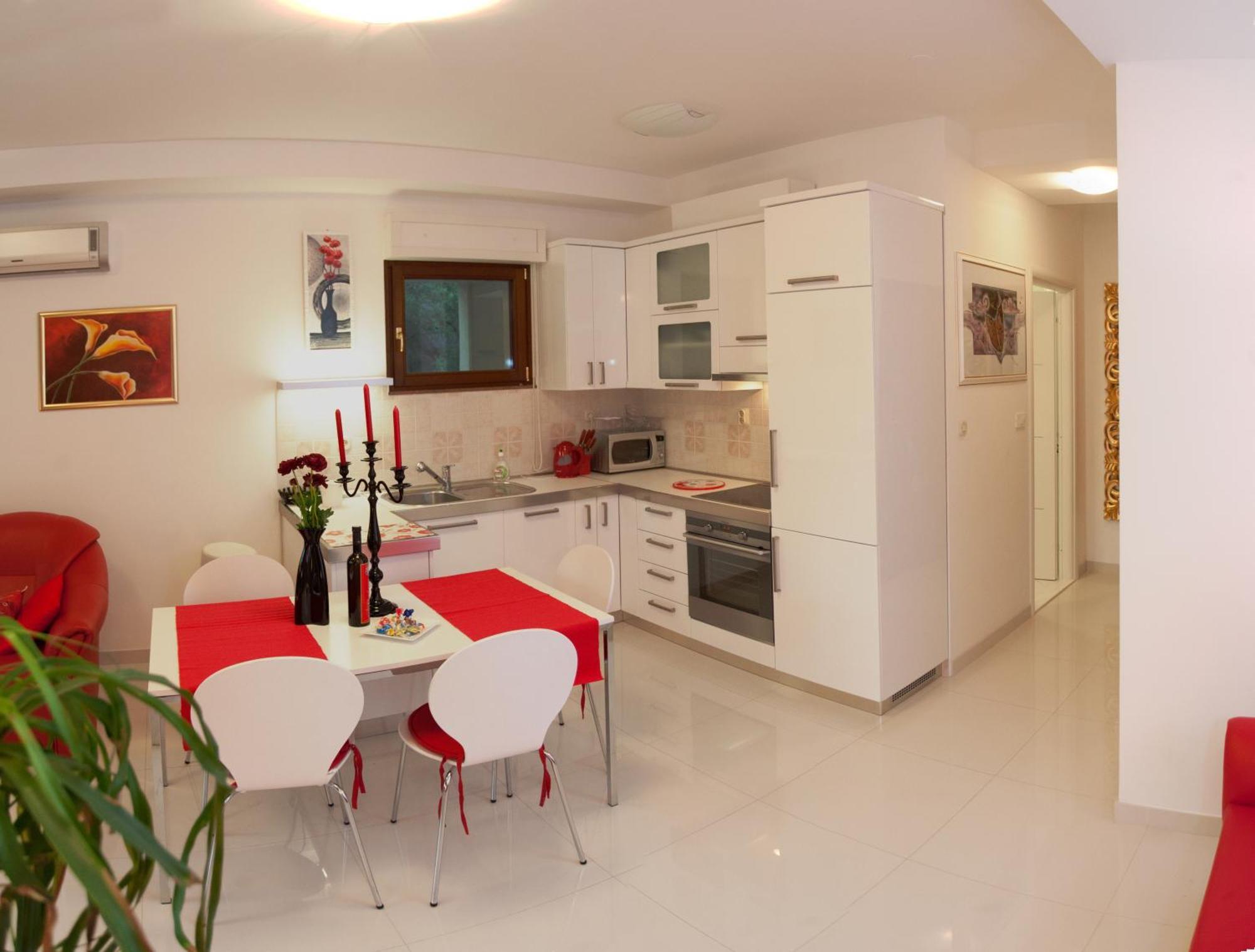 Residence Apartments Anamaria Podstrana Esterno foto
