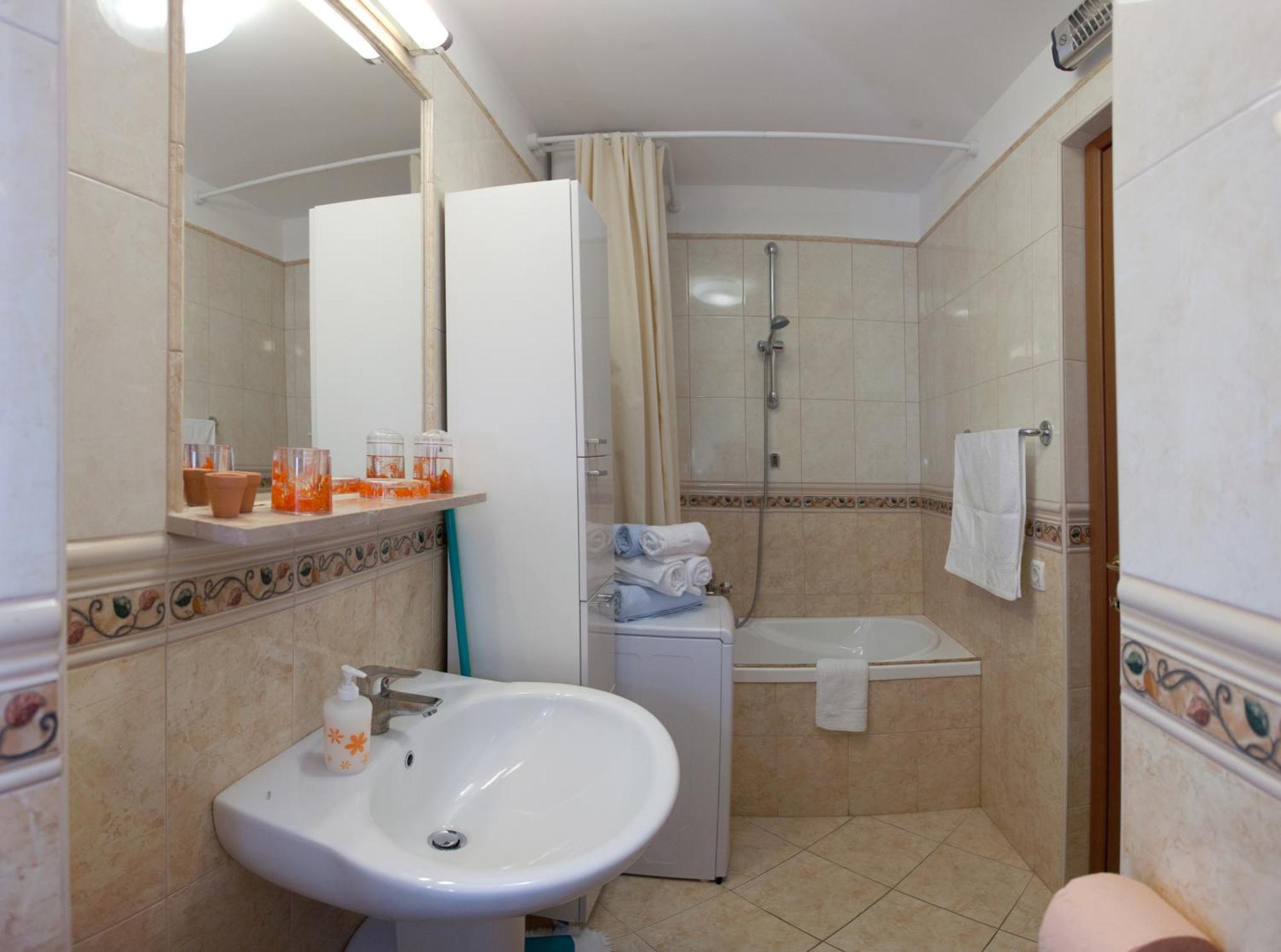 Residence Apartments Anamaria Podstrana Esterno foto