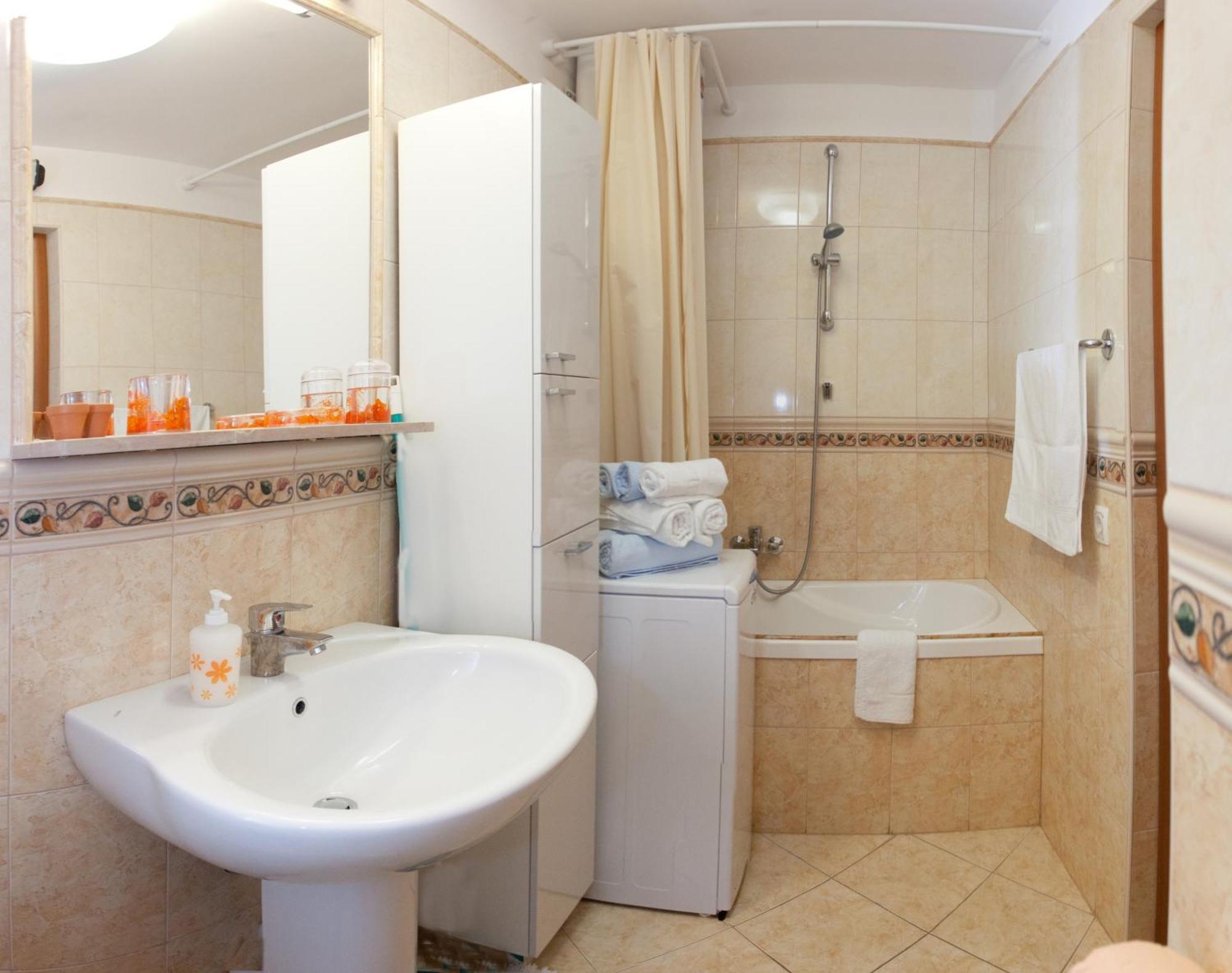 Residence Apartments Anamaria Podstrana Esterno foto